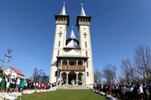 romania church people